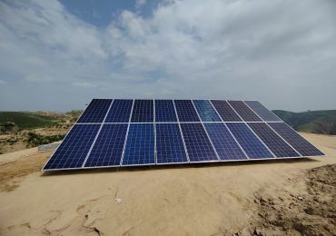 Système de pompe solaire 3kw/4kw/5,5kw dans le comté de Zizhou, ville de Yulin, province du Shaanxi
    