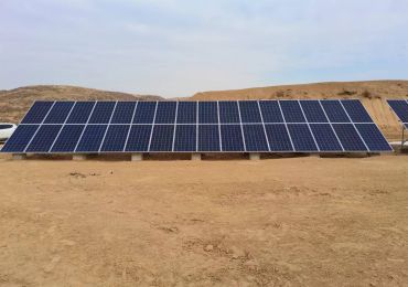 Système de pompe solaire de 9,2 kW dans le comté de Shenmu, ville de Yulin, province du Shaanxi
    