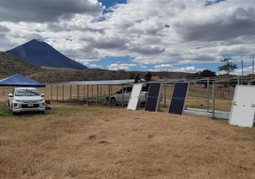 Système de pompe solaire de 15 kW au Nicaragua
    