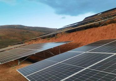 Station de pompage solaire d'une capacité d'un mégawatt dans le comté de Huidong, province du Sichuan
    