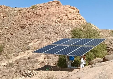 7.Système de pompe à eau photovoltaïque de 5kw au pakistan
